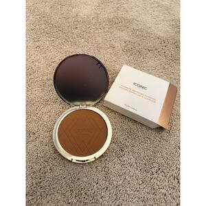 Iconic London bronzing powder